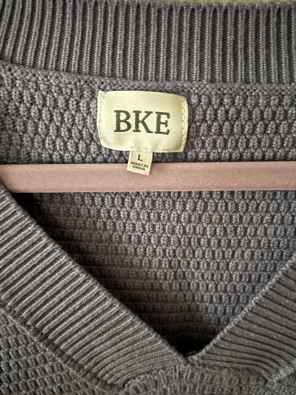 BKE Women's V-Neck Knit Sweater in Lavender size large - Picture 2 of 3